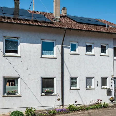 Kleinert Apartment *